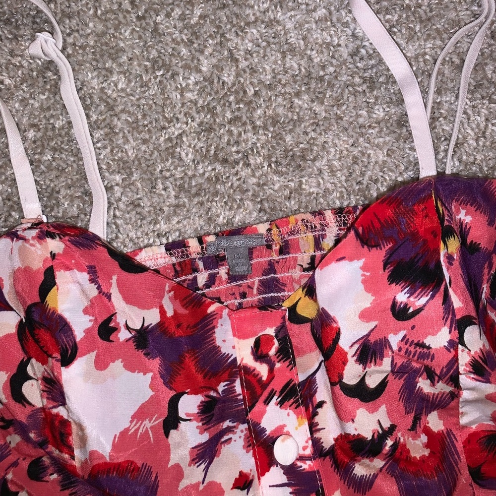 Charlotte Russe Red & Pink Floral Crop top size M - Picture 6 of 9